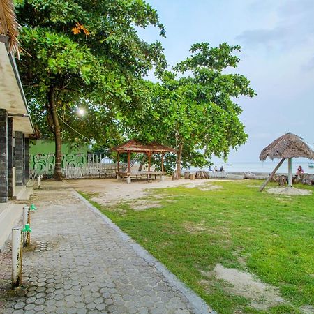 Guerilla Dive Lodge Pulau Pari Yakarta Exterior foto