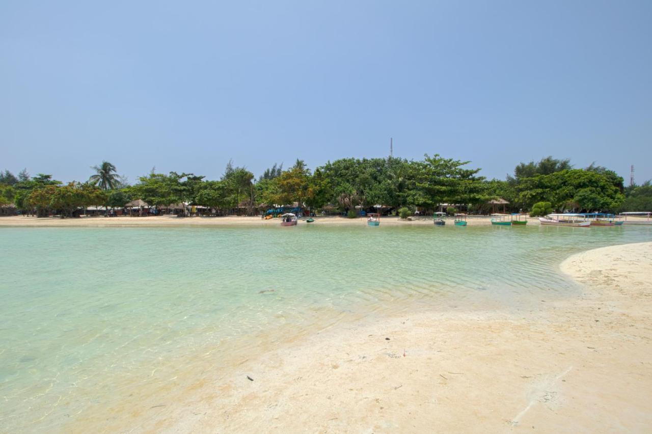 Guerilla Dive Lodge Pulau Pari Yakarta Exterior foto